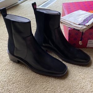 NWT Tory Burch Black Chelsea Boot